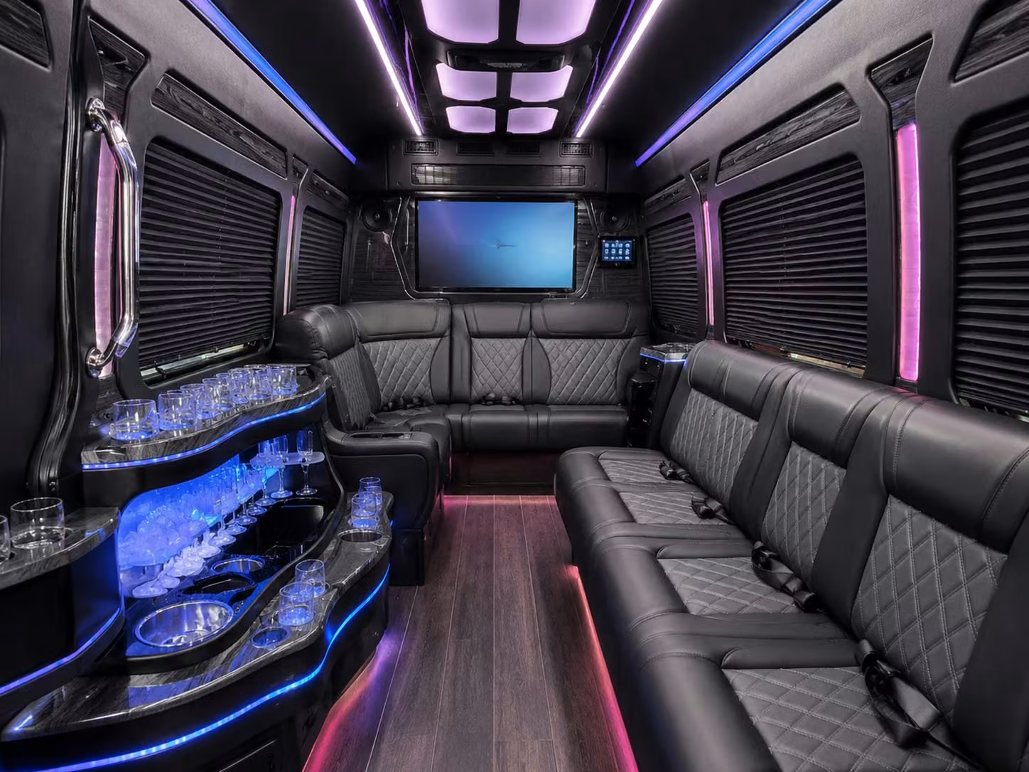 charterbusrentaltempletx com can help you book prom transportation for the whole grade in temple
