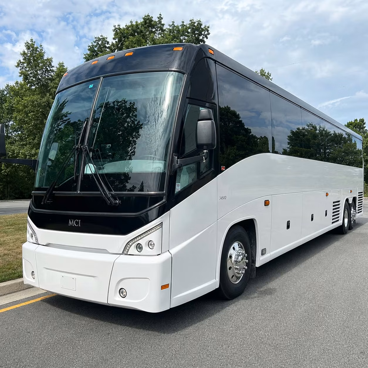 sports teams and fan groups in temple rely on long distance bus rentals for away games